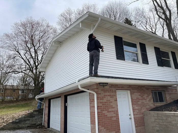 Blue Roofing and Gutters Picture 2