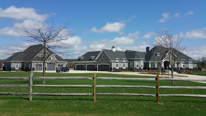 H & M Roofing And Exteriors LLC Picture 9