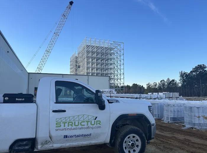 Structúr Industrial & Commercial Roofing & Maintenance Picture 2