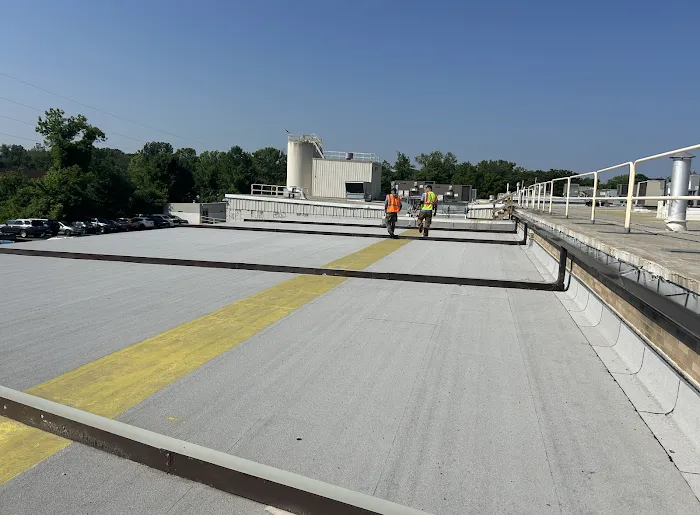 Structúr Industrial & Commercial Roofing & Maintenance Picture 3