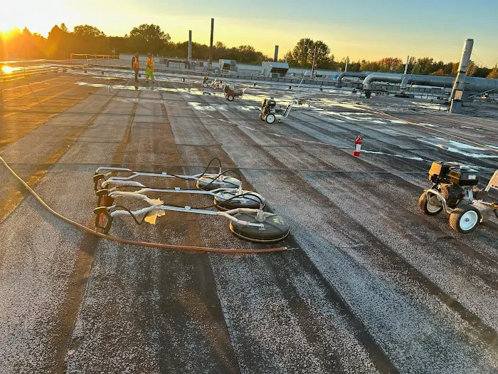 Structúr Industrial & Commercial Roofing & Maintenance Picture 5