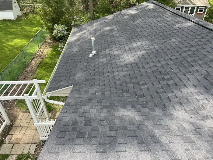 Apple Creek Roofing Picture 2