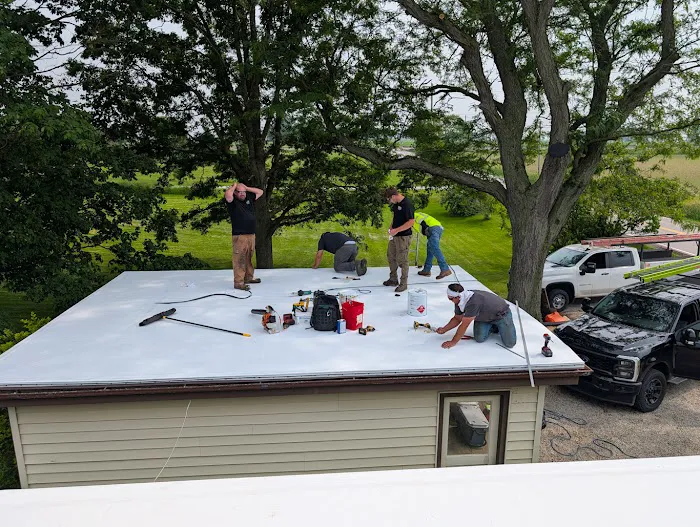 Edwards Roofing & Sheet Metal Picture 1