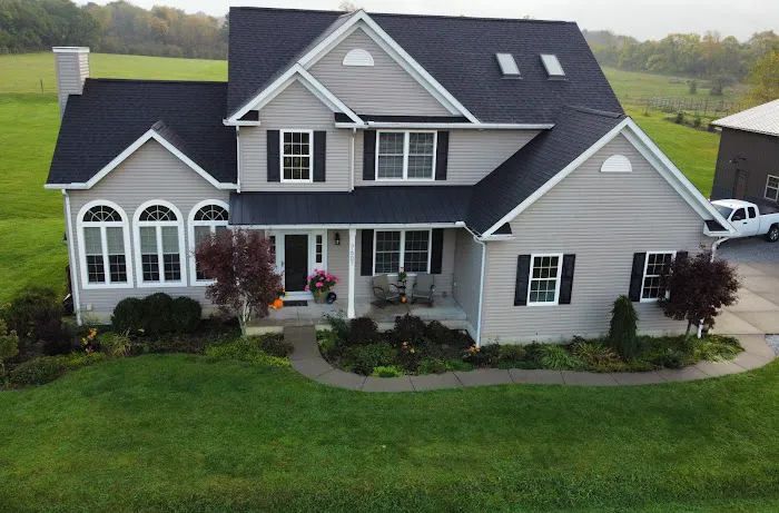 Country Roofing & Exteriors LLC Picture 1