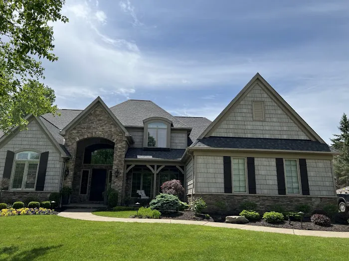 Mills Siding and Roofing Picture 4