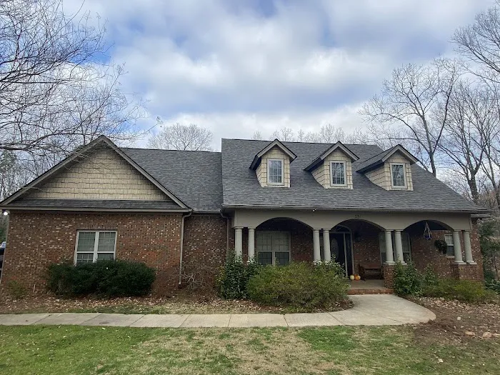 Mills Siding and Roofing Picture 5