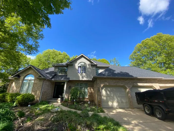 Mills Siding and Roofing Picture 6