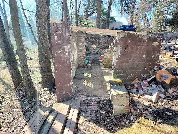 West Holmes Roofing & Construction Picture 9