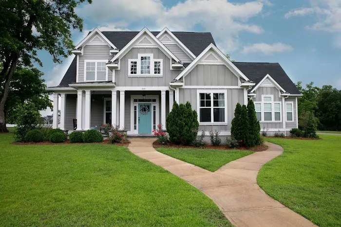 E & M Roofing LLC Picture 2