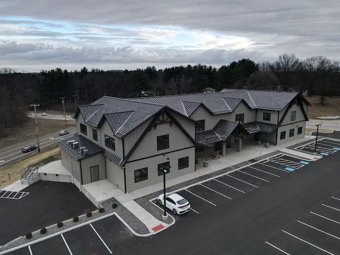 Elegant Exteriors Picture 8