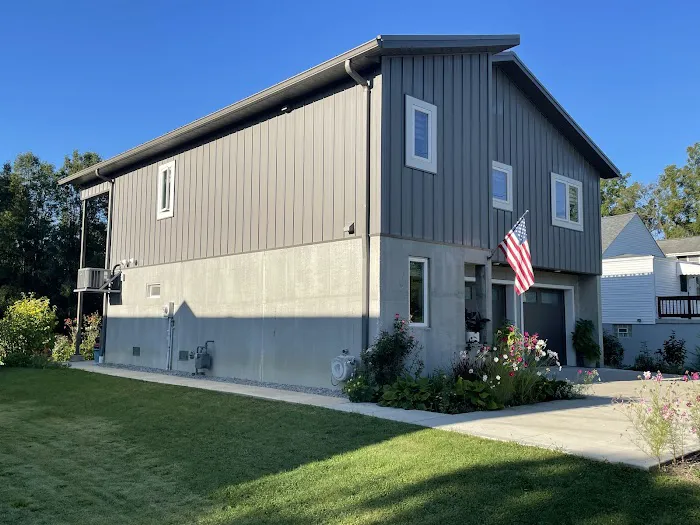 Elegant Exteriors Picture 10