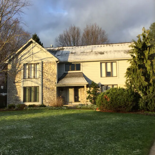 Straightline Siding Roofing Picture 1