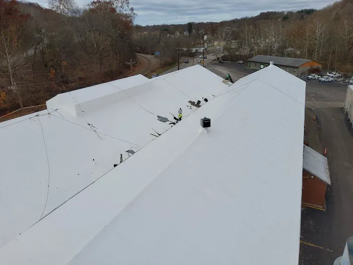 J & M Roofing LLC Picture 1