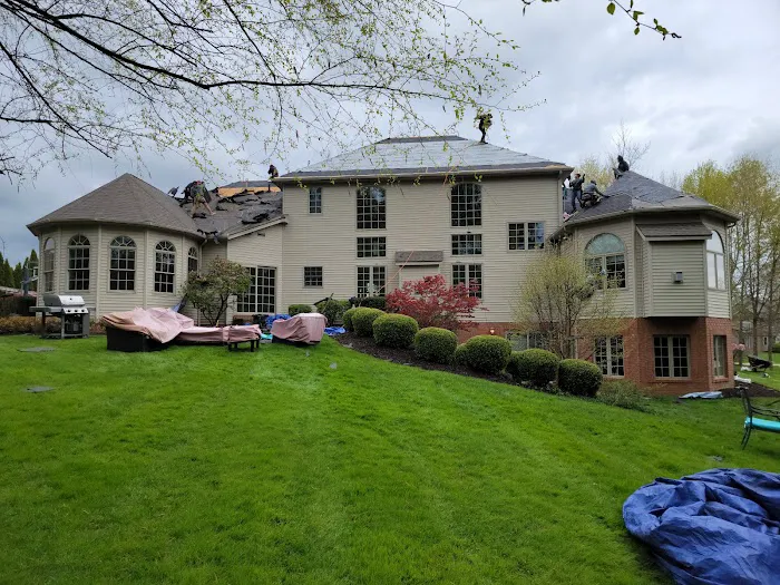 CLE Roofing & Siding LLC Picture 9