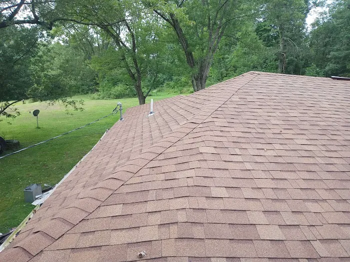 Russell's Roofing & Construction Picture 1