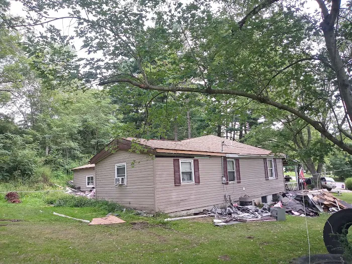 Russell's Roofing & Construction Picture 3