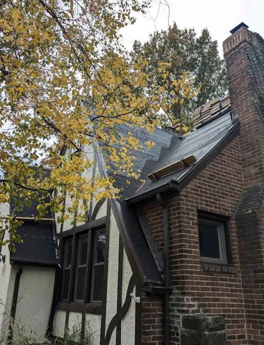 Peak and Valley Roofing Picture 3