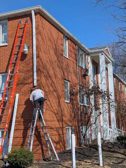 Roofiant Roofing & Gutters Picture 8