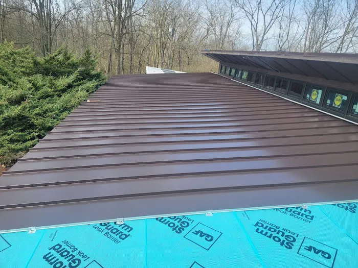 M & R Roofing & Repairs LLC Picture 4