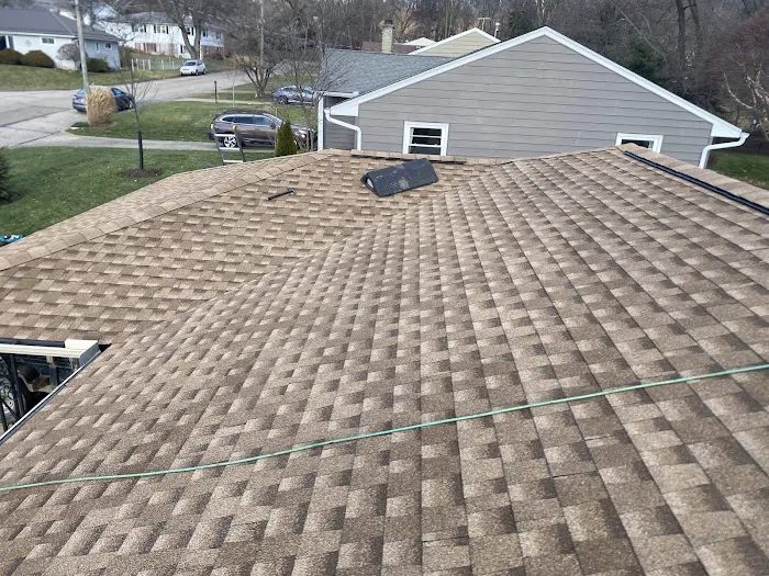 S&F Roofing LLC Picture 3