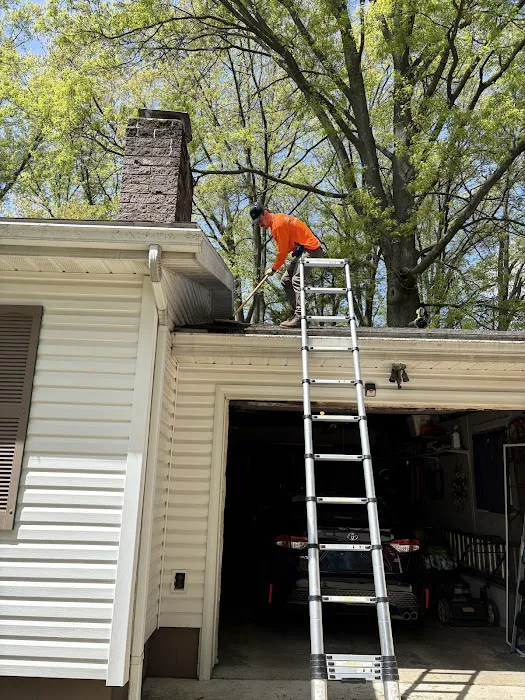 Royalty Roofing Picture 2