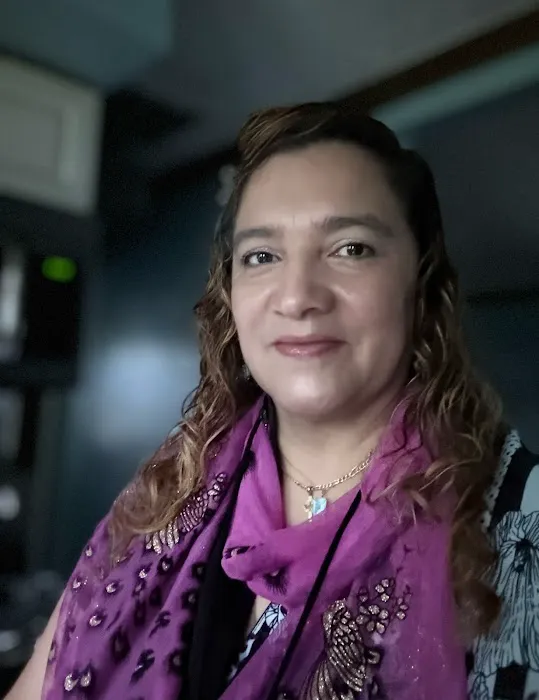 Spanish interprete. Picture 2