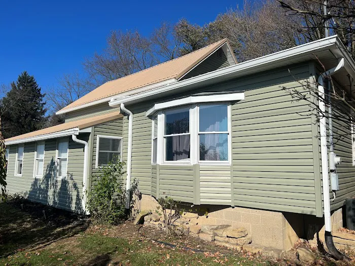 Dyer Remodeling Roofing & Siding Picture 2