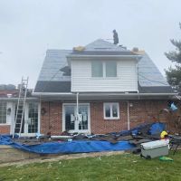 B & T Roofing Ltd. ico