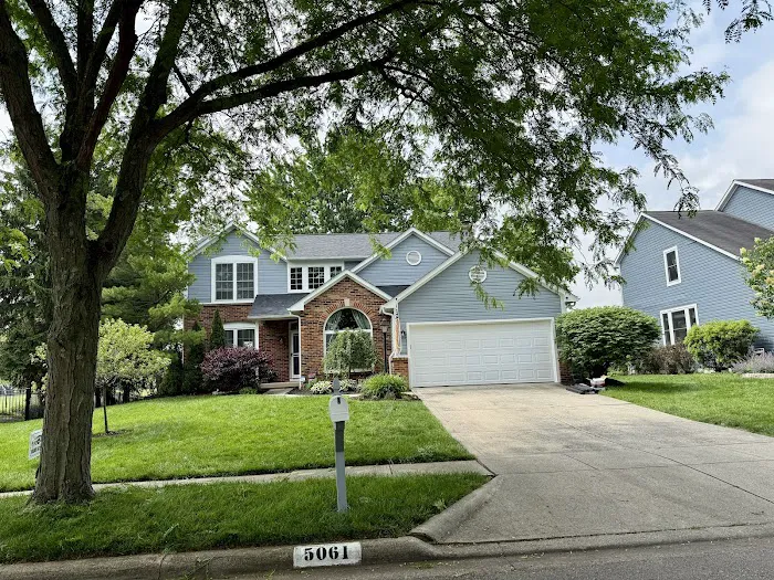 RED HORNET ROOFING Picture 1