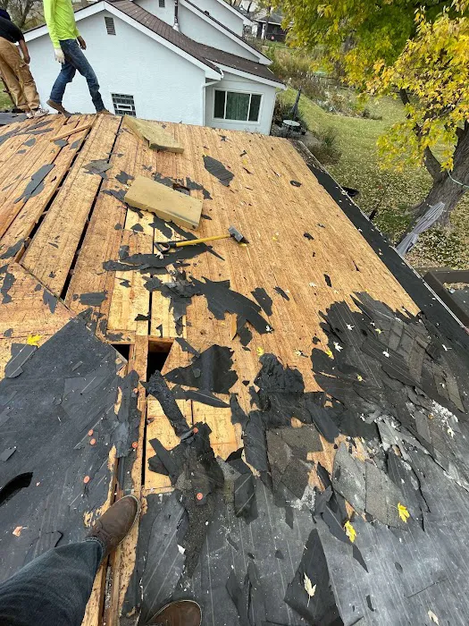 RED HORNET ROOFING Picture 9