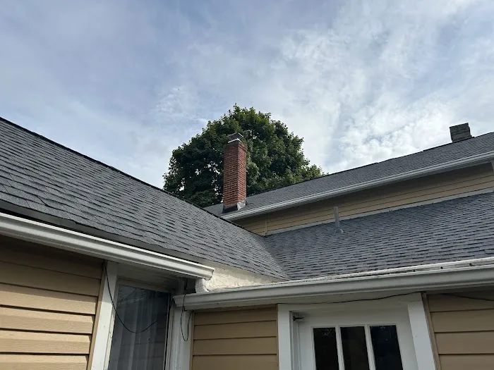 Dean's Roofing & Construction Picture 2