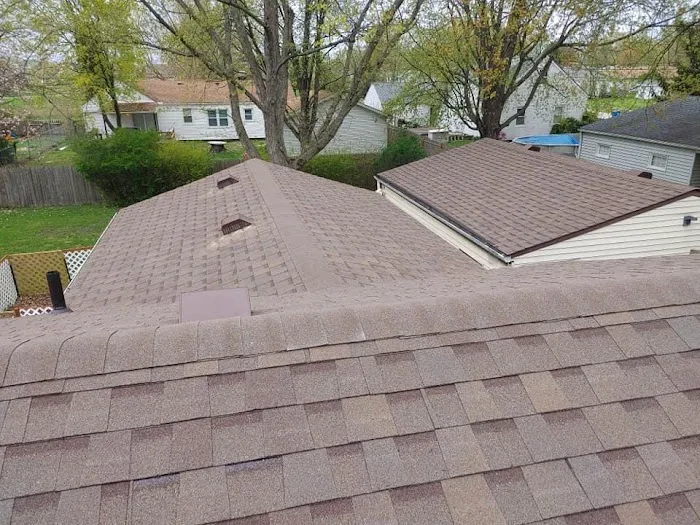 Larry's Roofing Picture 9