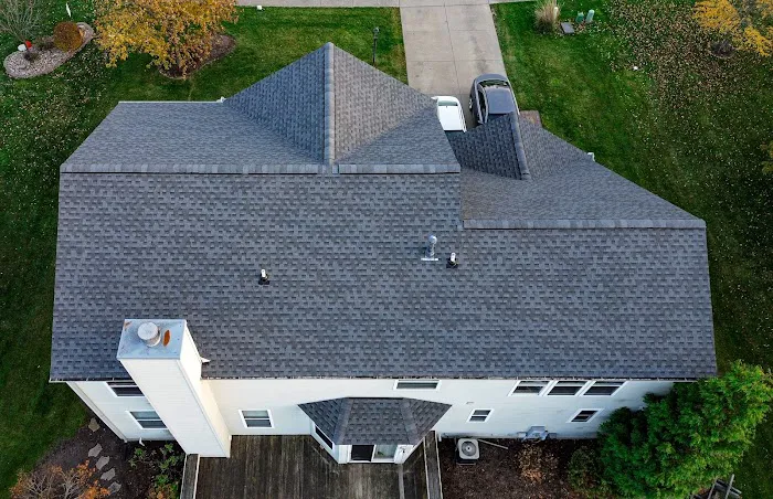 Lake Erie Roofing Solutions, LLC Picture 4