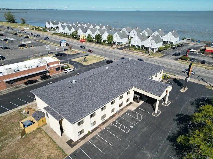 Pro Roofing and Siding Restoration Picture 9