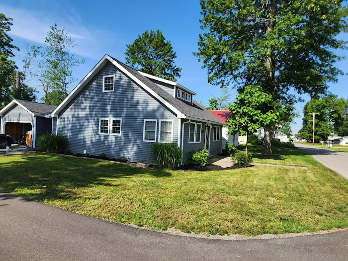 Monarchs Roofing Co. Picture 2