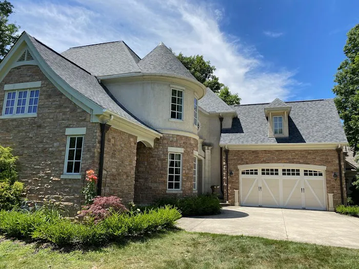 Monarchs Roofing Co. Picture 7