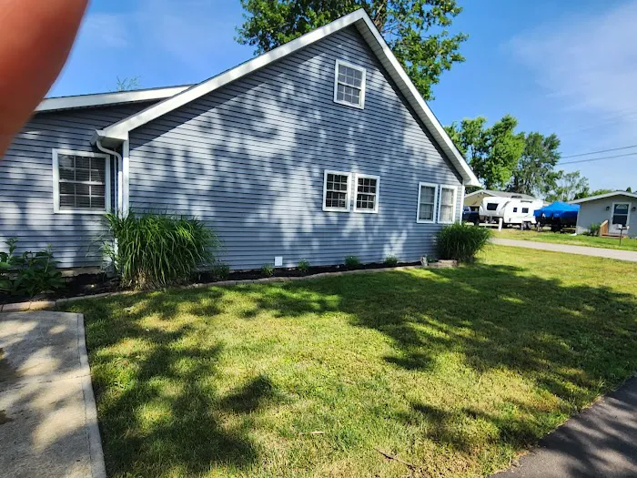 Monarchs Roofing Co. Picture 9