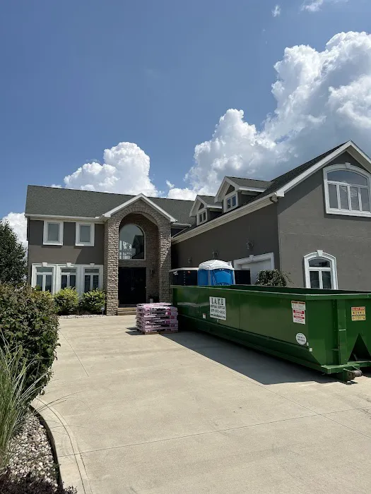 S & S Roofing Picture 1