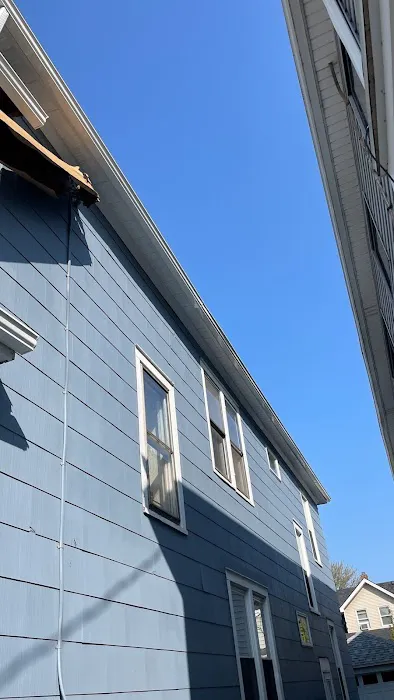 Oaks Roofing & Siding Picture 1