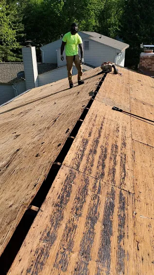 J&Y Roofing Rubber LLC Picture 3