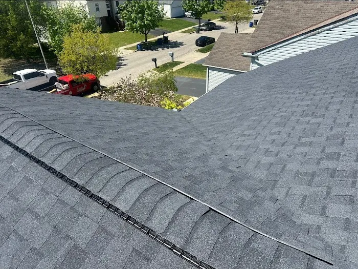 Cardinal roofing and construction Picture 1