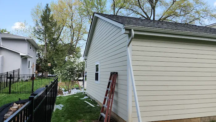 CR Roofing and Exteriors Picture 6