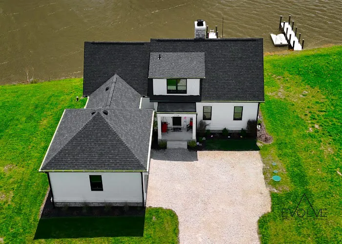 Evolve Roofing & Siding Picture 3