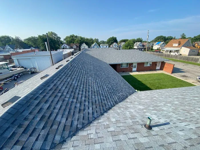 Salinas Exteriors Picture 5