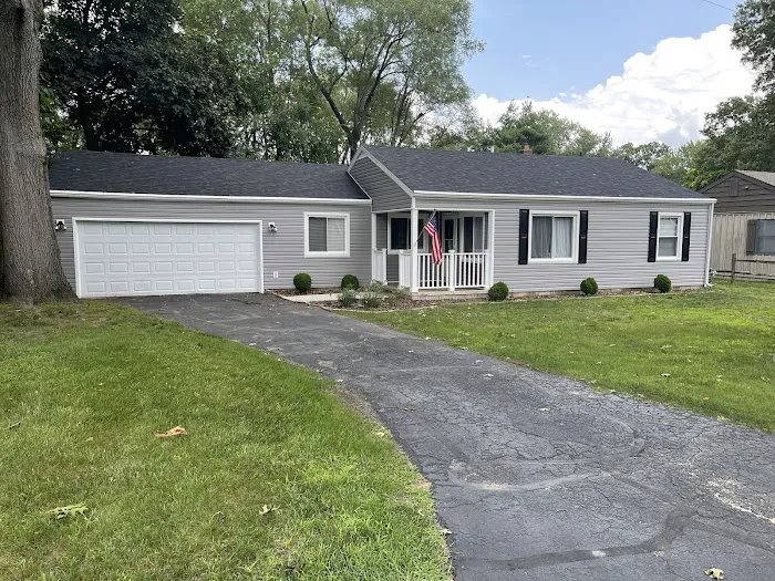 Fry's Roofing & Construction Picture 1