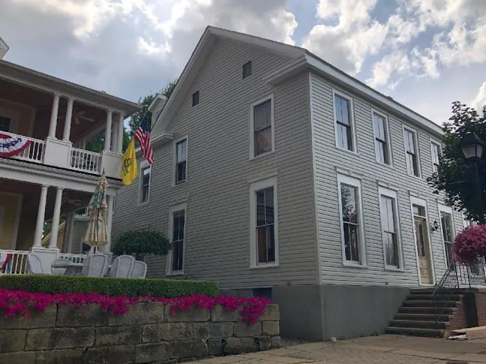 CHS Roofing and Siding Picture 6