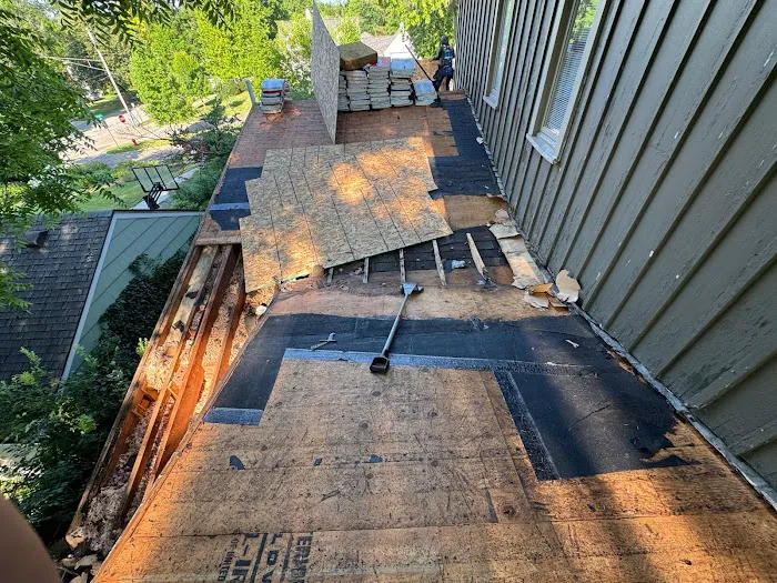 Chico's Roofing Picture 4
