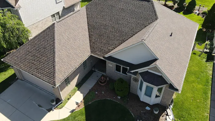 MCM Services Inc - ROOFING/WINDOWS/SIDING Picture 3