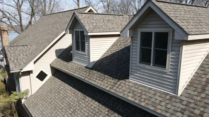 MCM Services Inc - ROOFING/SIDING/WINDOWS Picture 1