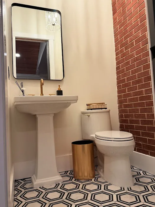 Leo's Construction & Remodeling LLC Picture 13